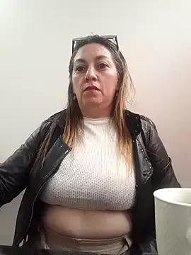 Explore our live girls sluts from our Custom and Multi clubs and checkout exclusive access to highly interactive content, such as shape, hair, titties, pussy type and many more.