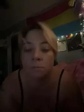Luna1984 from StripChat is Freechat