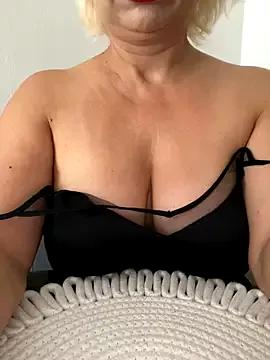 Luna_14 webcams show profile image 