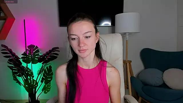 Explore our live girls sluts from our Custom and Multi clubs and checkout exclusive access to highly interactive content, such as shape, hair, titties, pussy type and many more.