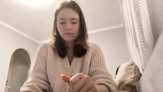 LUNA_KLEIN from StripChat is Freechat