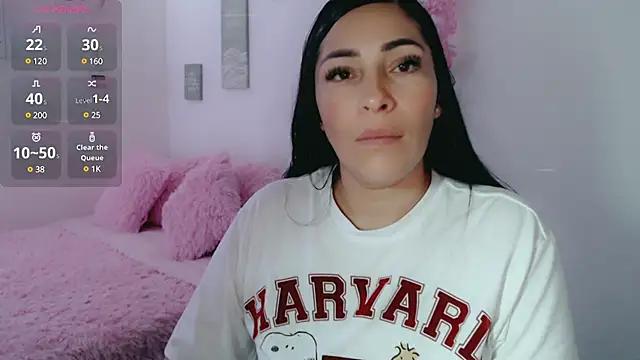 Explore our live girls sluts from our Custom and Multi clubs and checkout exclusive access to highly interactive content, such as shape, hair, titties, pussy type and many more.