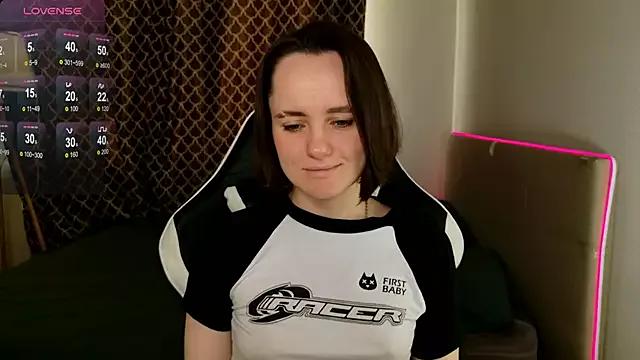 Luna_Loveee from StripChat is Freechat