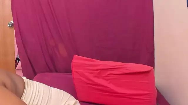 Luna_lyon webcams show profile image 