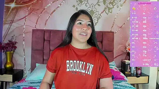 luna_maisonn from StripChat is Freechat