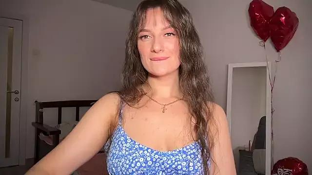 Luna_Raee from StripChat is Freechat