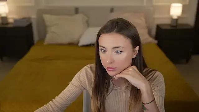 Explore our live girls sluts from our Custom and Multi clubs and checkout exclusive access to highly interactive content, such as shape, hair, titties, pussy type and many more.