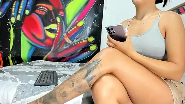 Explore our live girls sluts from our Custom and Multi clubs and checkout exclusive access to highly interactive content, such as shape, hair, titties, pussy type and many more.