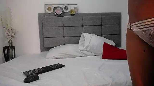 Luna_Sophy from StripChat is Freechat