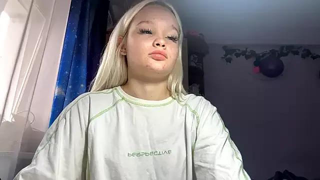 Lunaalisa webcams show profile image 