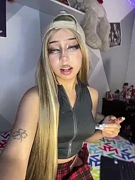 Explore our live girls sluts from our Custom and Multi clubs and checkout exclusive access to highly interactive content, such as shape, hair, titties, pussy type and many more.