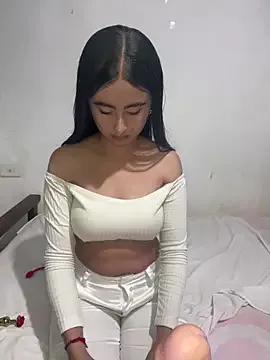 LunaFoxx10 webcams show profile image 