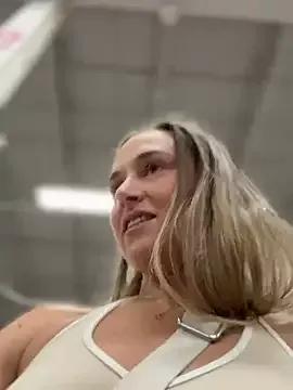 Explore our live girls sluts from our Custom and Multi clubs and checkout exclusive access to highly interactive content, such as shape, hair, titties, pussy type and many more.