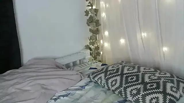 lunahototinparis18 from StripChat is Freechat