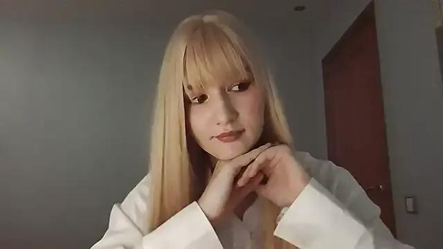 Explore our live girls sluts from our Custom and Multi clubs and checkout exclusive access to highly interactive content, such as shape, hair, titties, pussy type and many more.