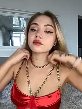 LunaMillie from StripChat is Freechat