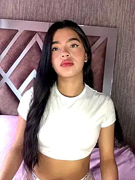 Explore our live girls sluts from our Custom and Multi clubs and checkout exclusive access to highly interactive content, such as shape, hair, titties, pussy type and many more.