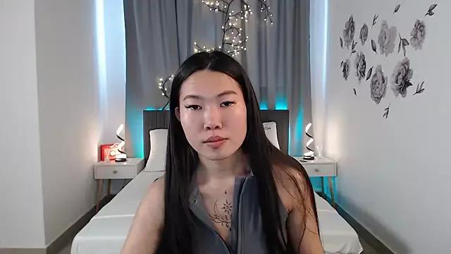 Explore our live girls sluts from our Custom and Multi clubs and checkout exclusive access to highly interactive content, such as shape, hair, titties, pussy type and many more.