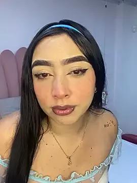 LunaRossy from StripChat is Freechat