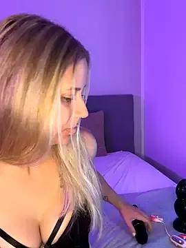 Photos of lunawolf21 from StripChat is Freechat