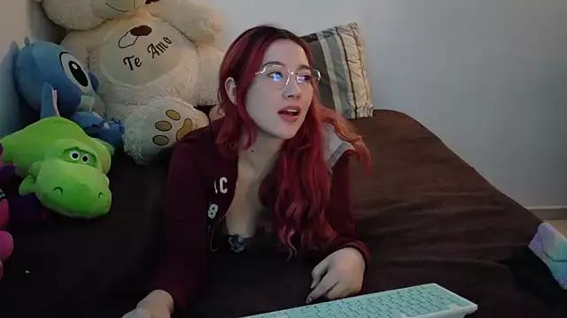 lunnaa_ from StripChat