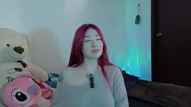 lunnaa_ from StripChat