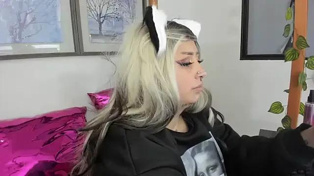 lussyevans24 from StripChat