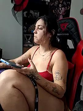luuhcat09 from StripChat