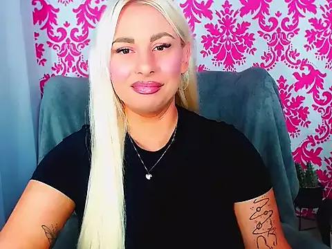 LuxuriaBlond from StripChat