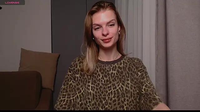 ly_lydia from StripChat