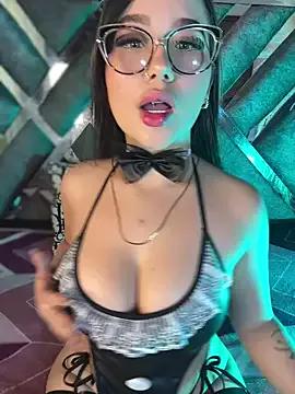 LylaLee111 from StripChat
