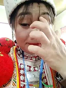 Lyly_nuce from StripChat