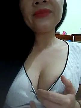Lyly_sexy2k from StripChat