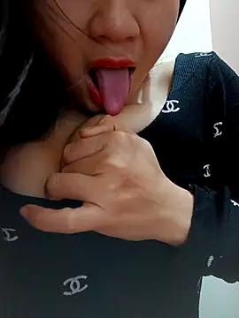 Lyly_sexy2k from StripChat