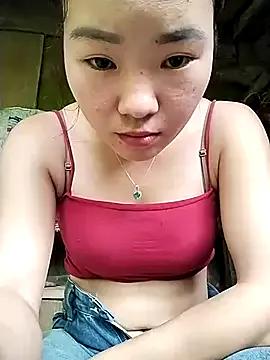 lylylove from StripChat