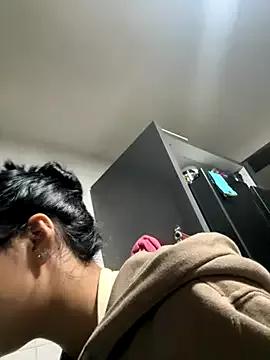 lynn9000 from StripChat