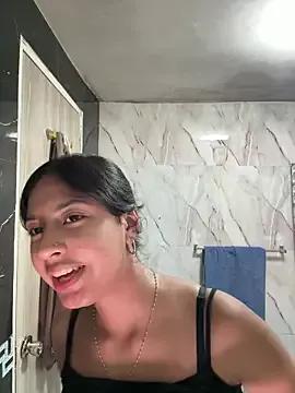 lynn9000 from StripChat
