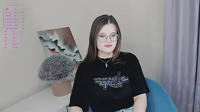 LynneBrow from StripChat is Freechat