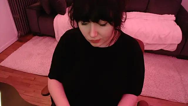 Lynylou from StripChat