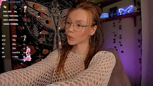 lyra_thenymph from StripChat is Freechat