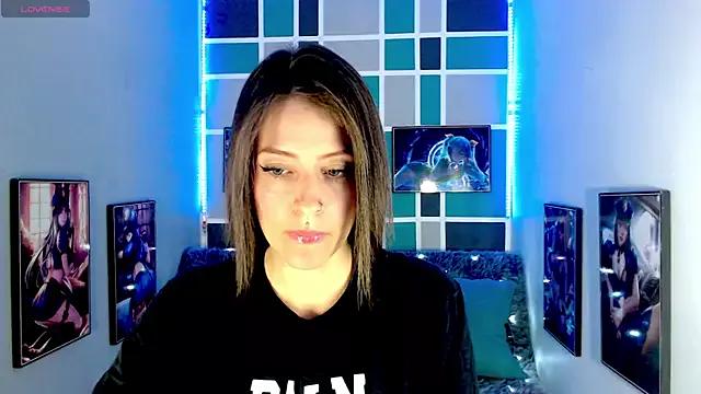 Lyra_Wilden from StripChat is Freechat