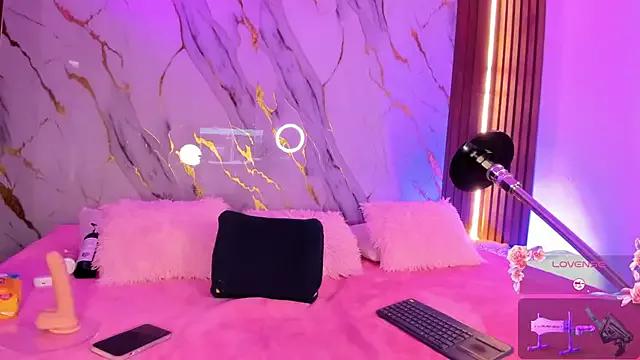 M0lly18lewis from StripChat