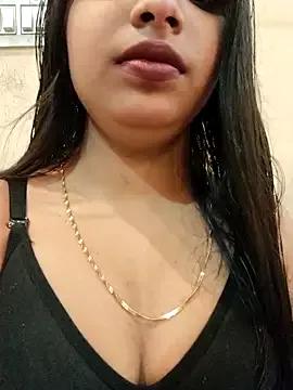 Maahhii_2 from StripChat