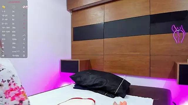 Madame_Jay from StripChat