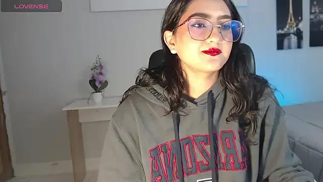 madame_lottie from StripChat
