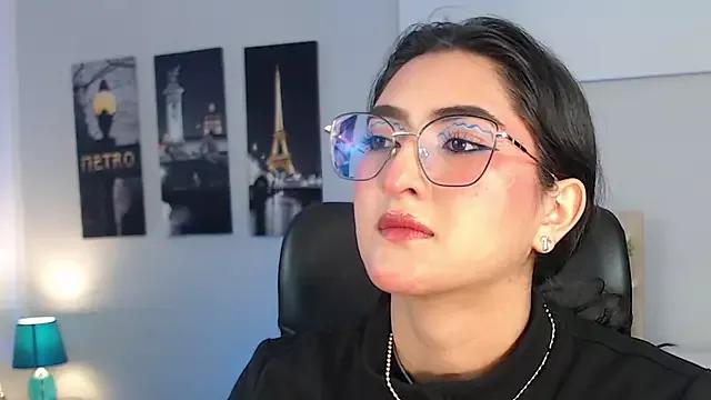 madame_lottie from StripChat