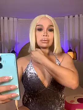 Madameblonde from StripChat