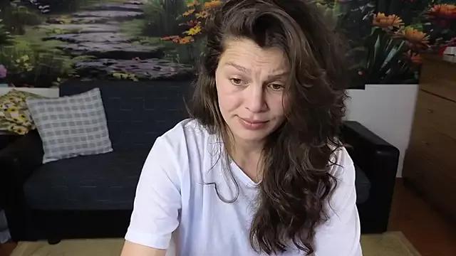 MadameDeFeu from StripChat is Freechat