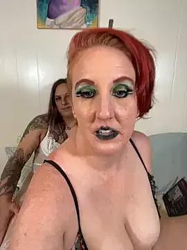 MadamMoonGoddess from StripChat