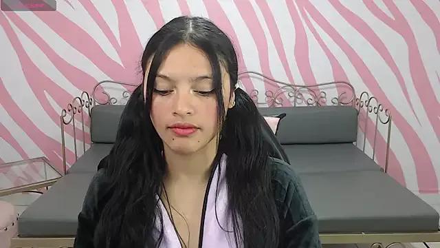 Explore our live girls sluts from our Custom and Multi clubs and checkout exclusive access to highly interactive content, such as shape, hair, titties, pussy type and many more.